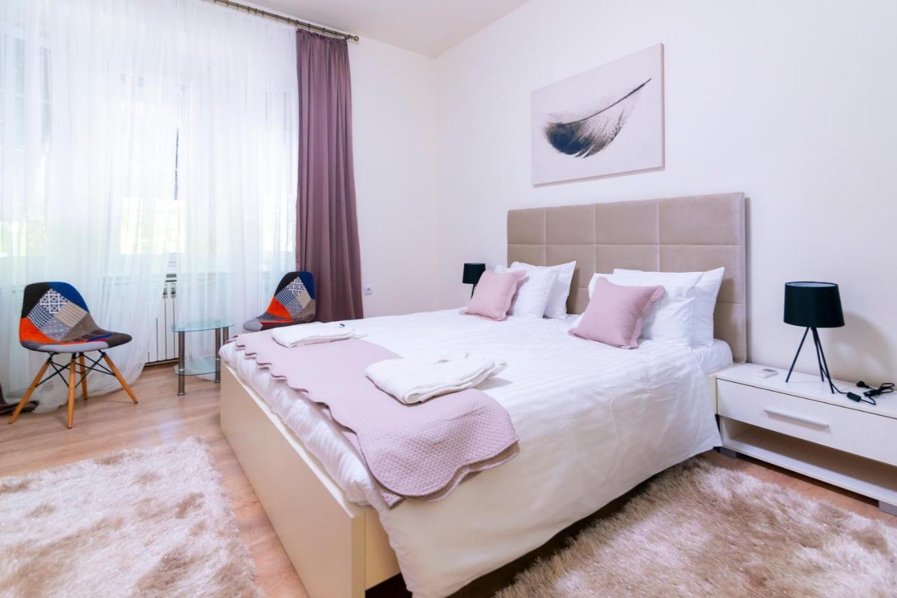 Jevrejska - Central Apartment With Free Parking Novi Sad Esterno foto