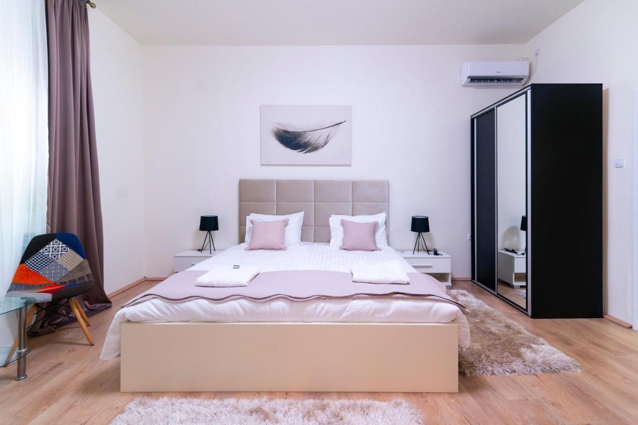 Jevrejska - Central Apartment With Free Parking Novi Sad Esterno foto